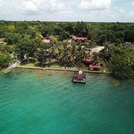 Coras Place Bacalar Lagoon Front Exteriör bild