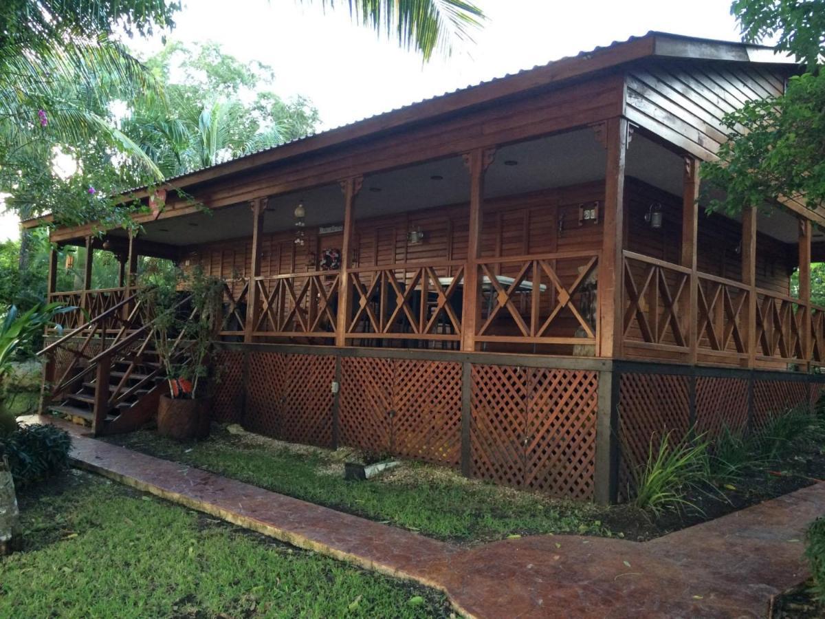 Coras Place Bacalar Lagoon Front Exteriör bild