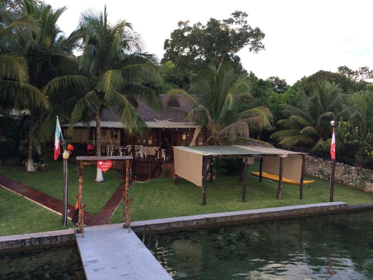 Coras Place Bacalar Lagoon Front Exteriör bild