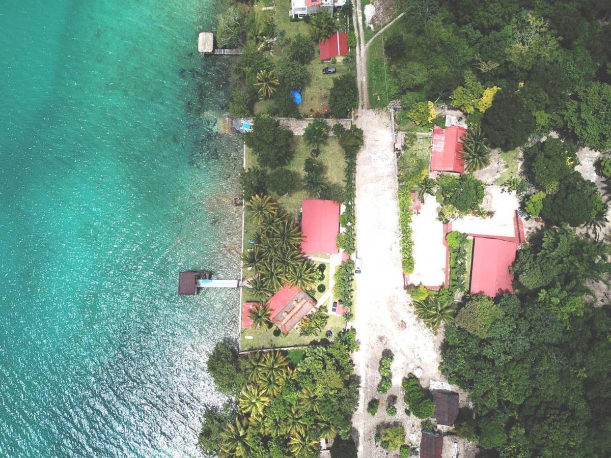 Coras Place Bacalar Lagoon Front Exteriör bild