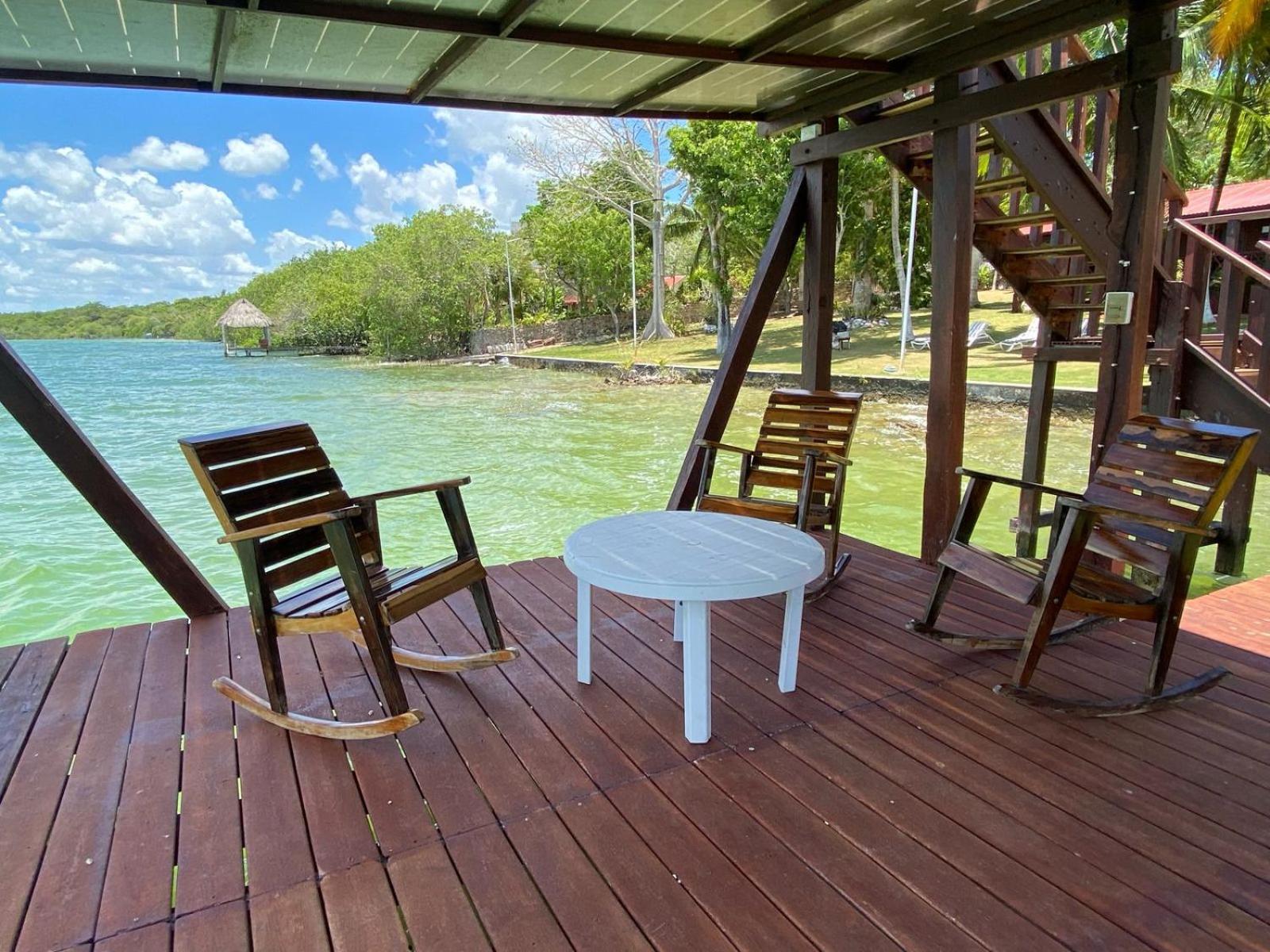 Coras Place Bacalar Lagoon Front Exteriör bild